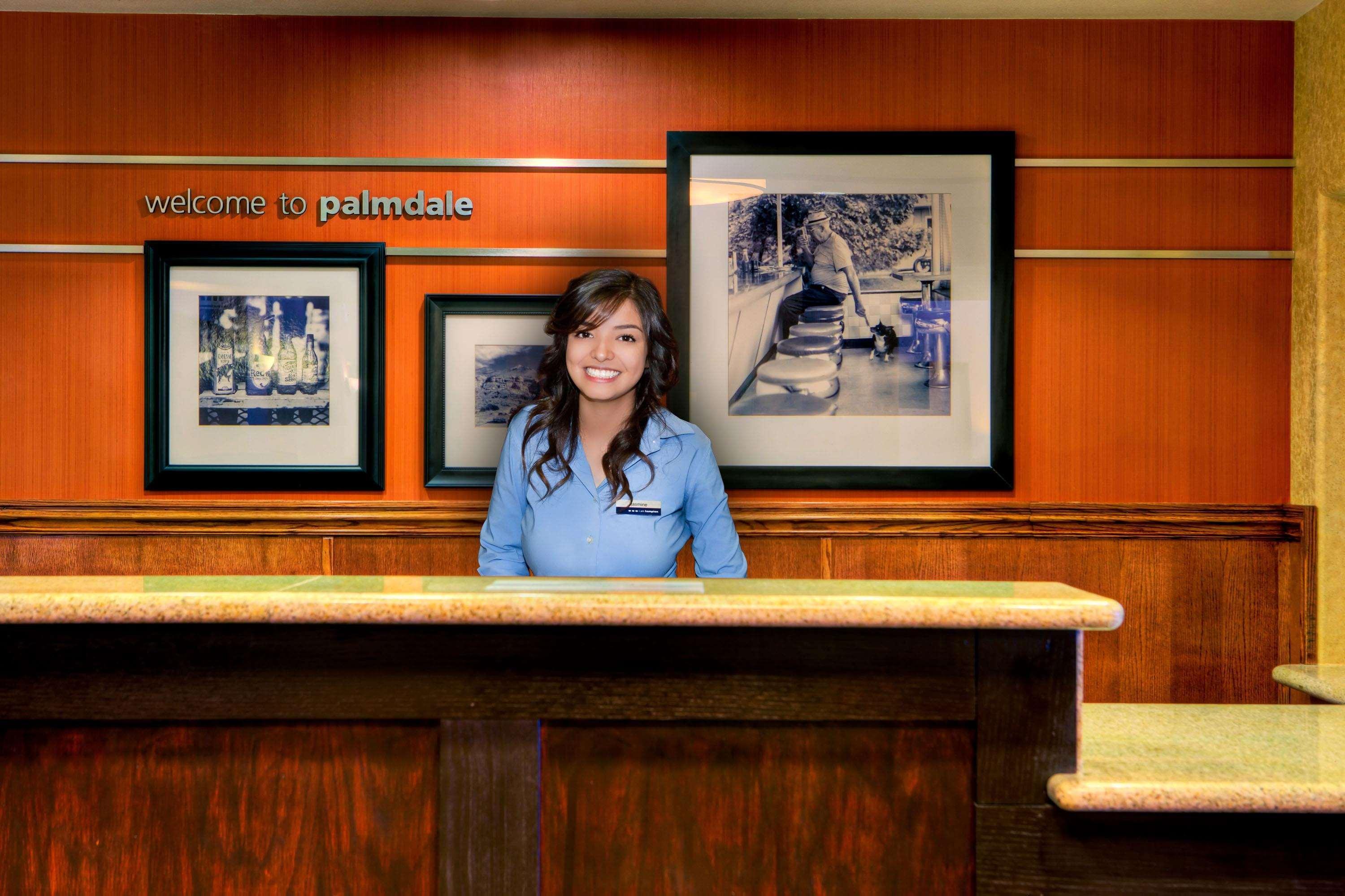 Hampton Inn & Suites Палмдейл Екстериор снимка