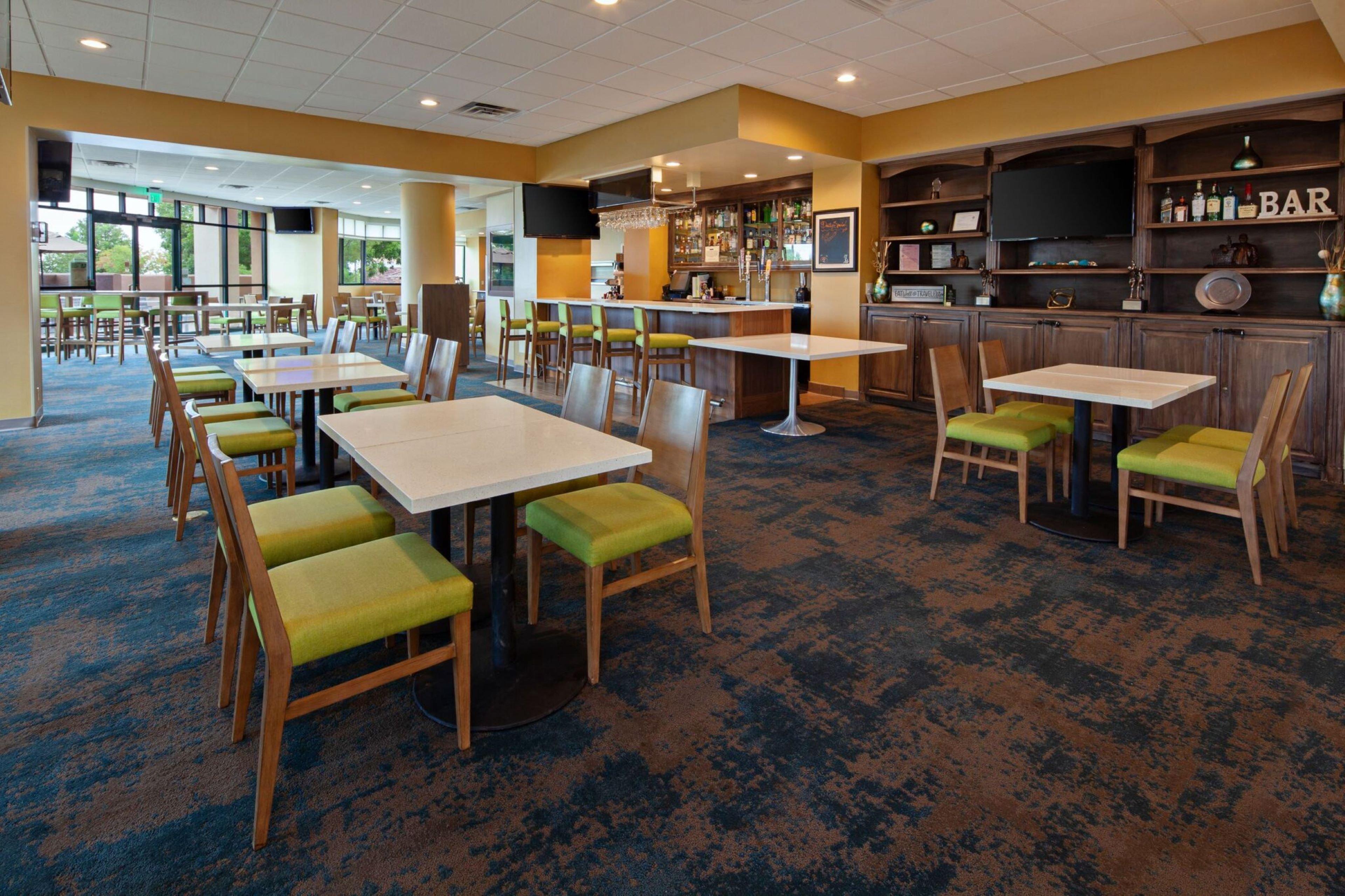 Hampton Inn & Suites Палмдейл Екстериор снимка