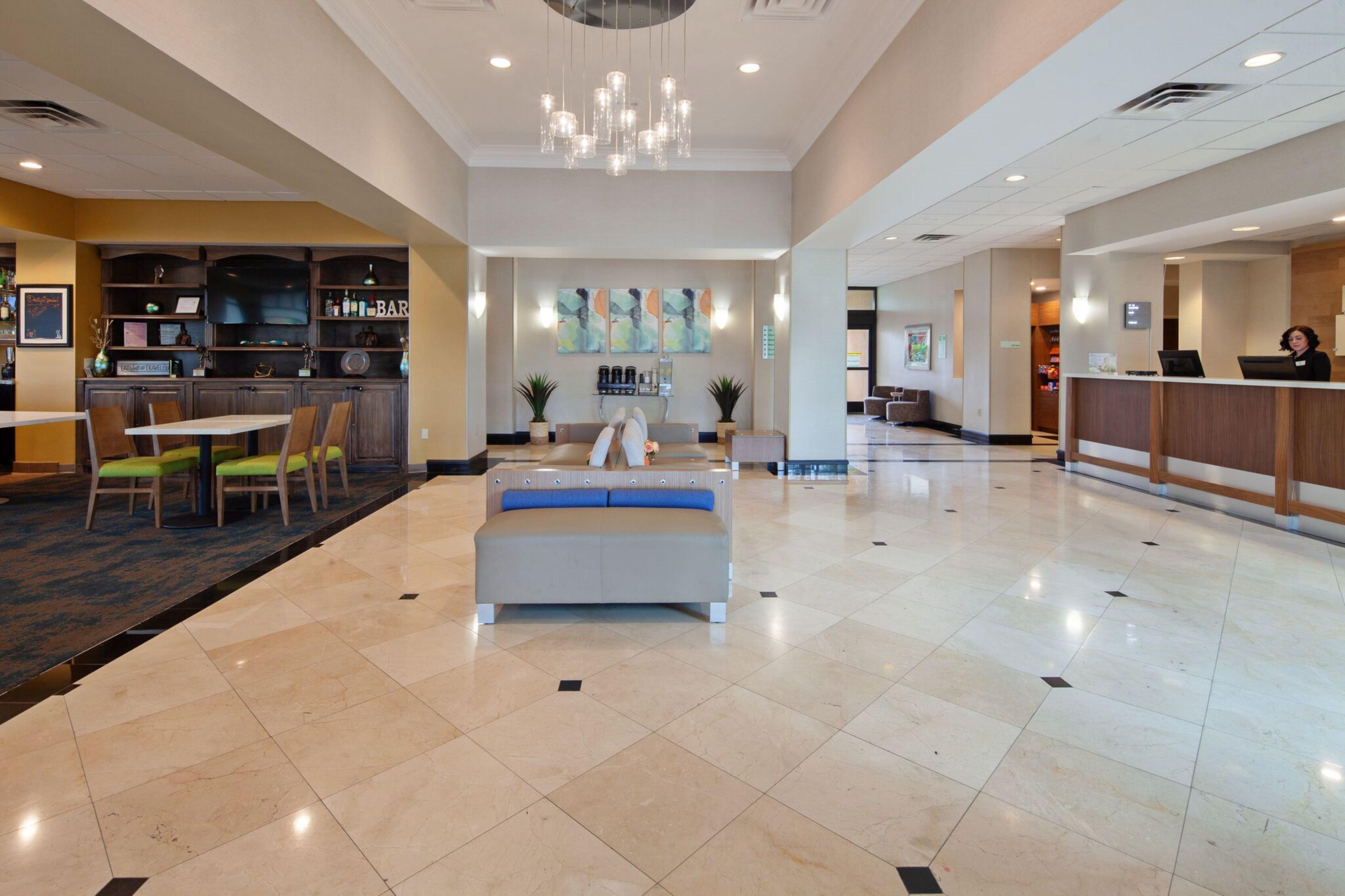 Hampton Inn & Suites Палмдейл Екстериор снимка