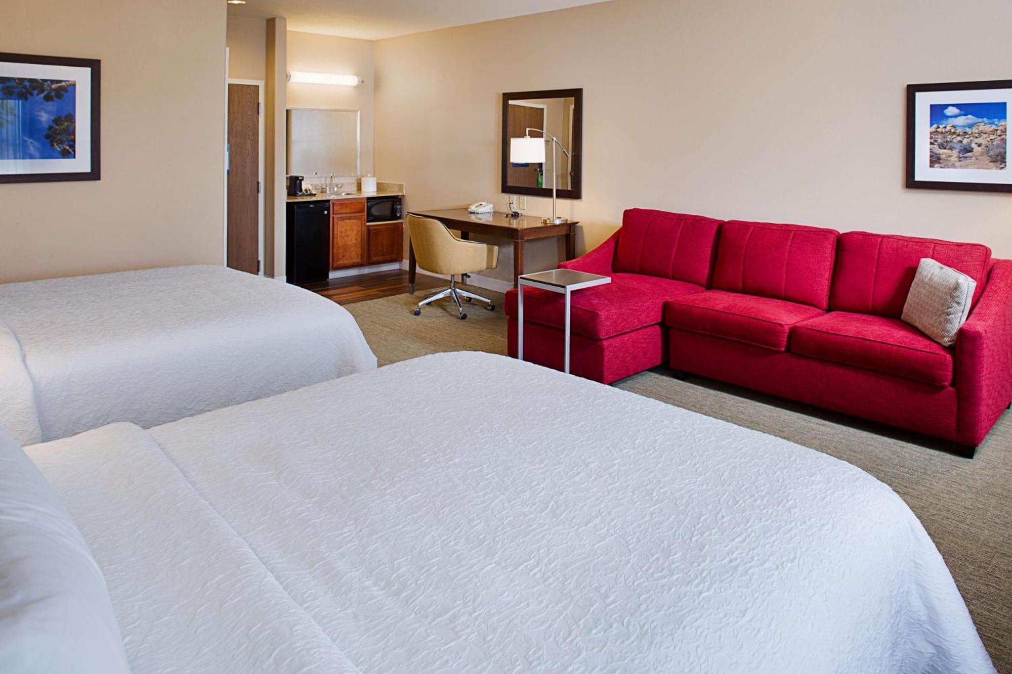 Hampton Inn & Suites Палмдейл Екстериор снимка