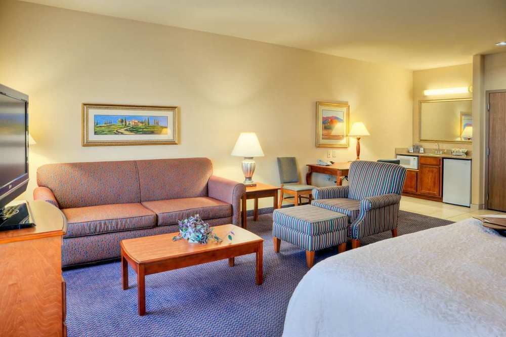Hampton Inn & Suites Палмдейл Екстериор снимка