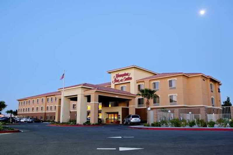 Hampton Inn & Suites Палмдейл Екстериор снимка